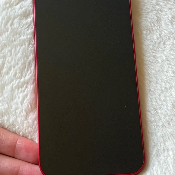 iPhone 13 red